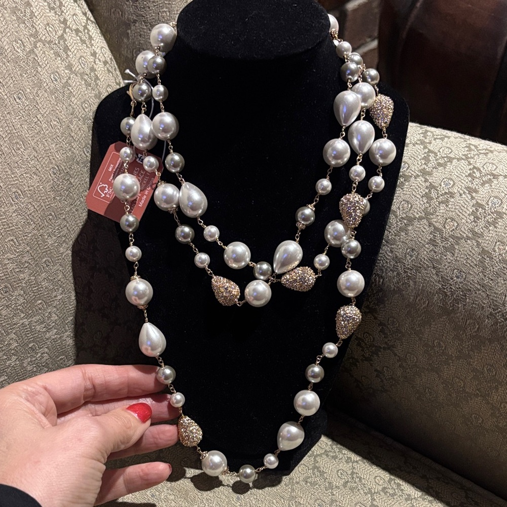 Camila Coelho Pearl and Gold Necklace NWT